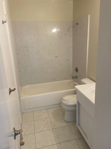 6 Captain DR E242, Emeryville, CA 94608