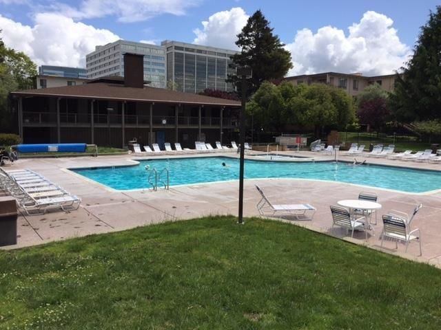 6 Captain DR E242, Emeryville, CA 94608