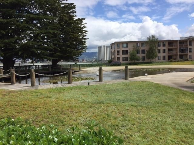 6 Captain DR E242, Emeryville, CA 94608