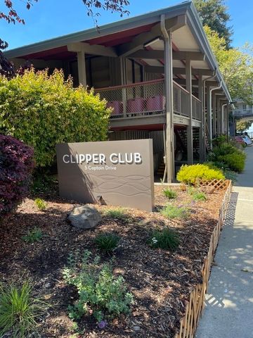 6 Captain DR E242, Emeryville, CA 94608