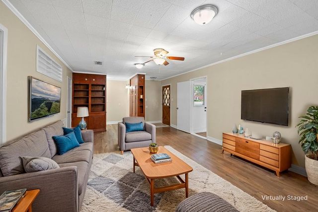 506 N Pacific Street, Mineola, TX 75773