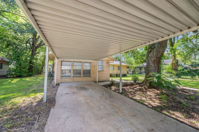 506 N Pacific Street, Mineola, TX 75773