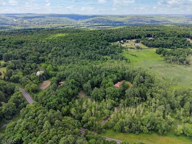 229 Clove Road, Montague Twp., NJ 07827