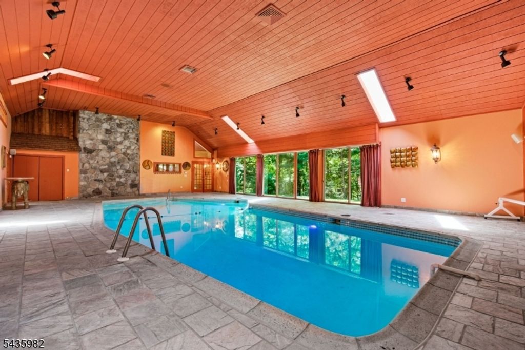 229 Clove Road, Montague Twp., NJ 07827