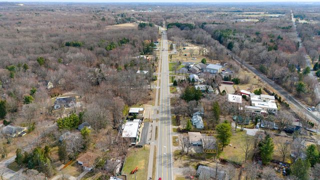13662 Red Arrow Highway, Harbert, MI 49115