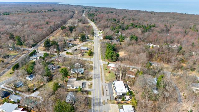 13662 Red Arrow Highway, Harbert, MI 49115