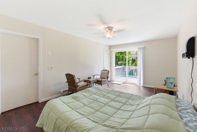 221 W End Ave, Hopatcong Boro, NJ 07843