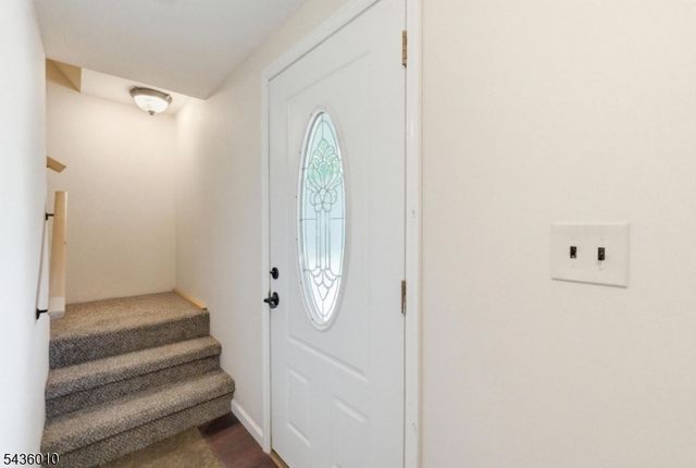 221 W End Ave, Hopatcong Boro, NJ 07843