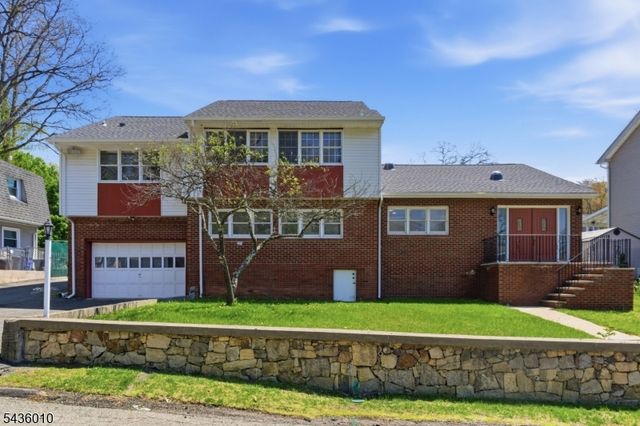 221 W End Ave, Hopatcong Boro, NJ 07843