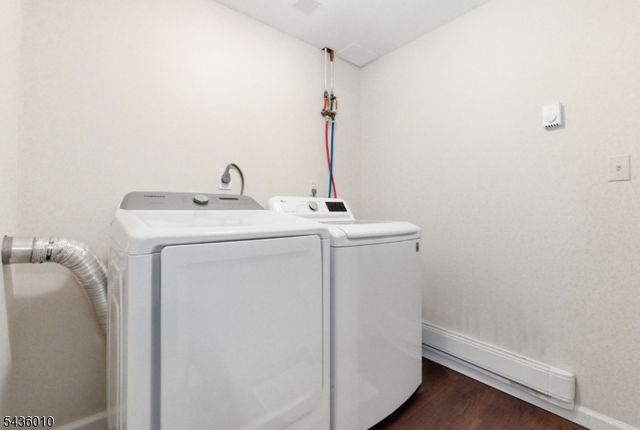 221 W End Ave, Hopatcong Boro, NJ 07843
