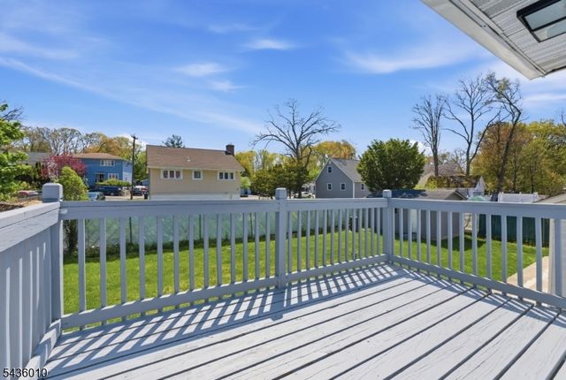 221 W End Ave, Hopatcong Boro, NJ 07843