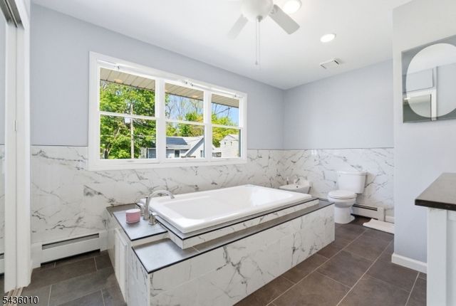 221 W End Ave, Hopatcong Boro, NJ 07843