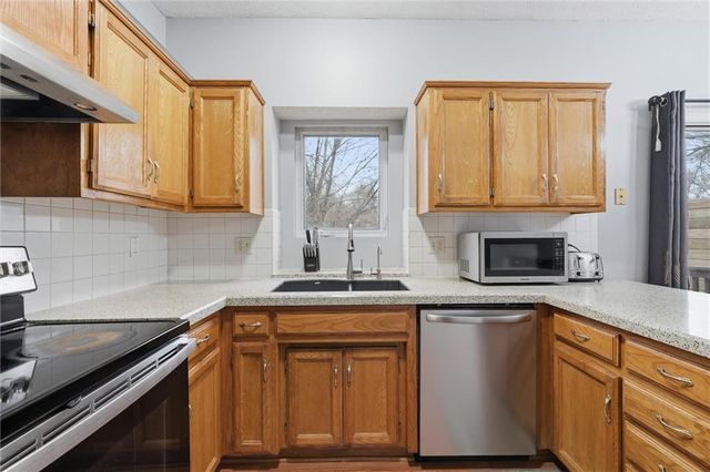 1507 E 123rd Street, Olathe, KS 66061