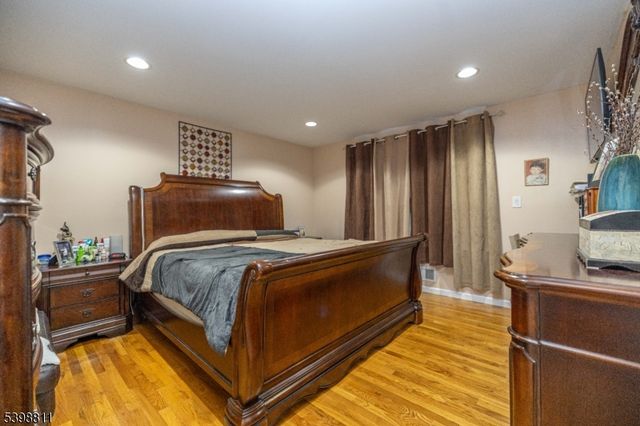 663 S Park St, Elizabeth City, NJ 07206