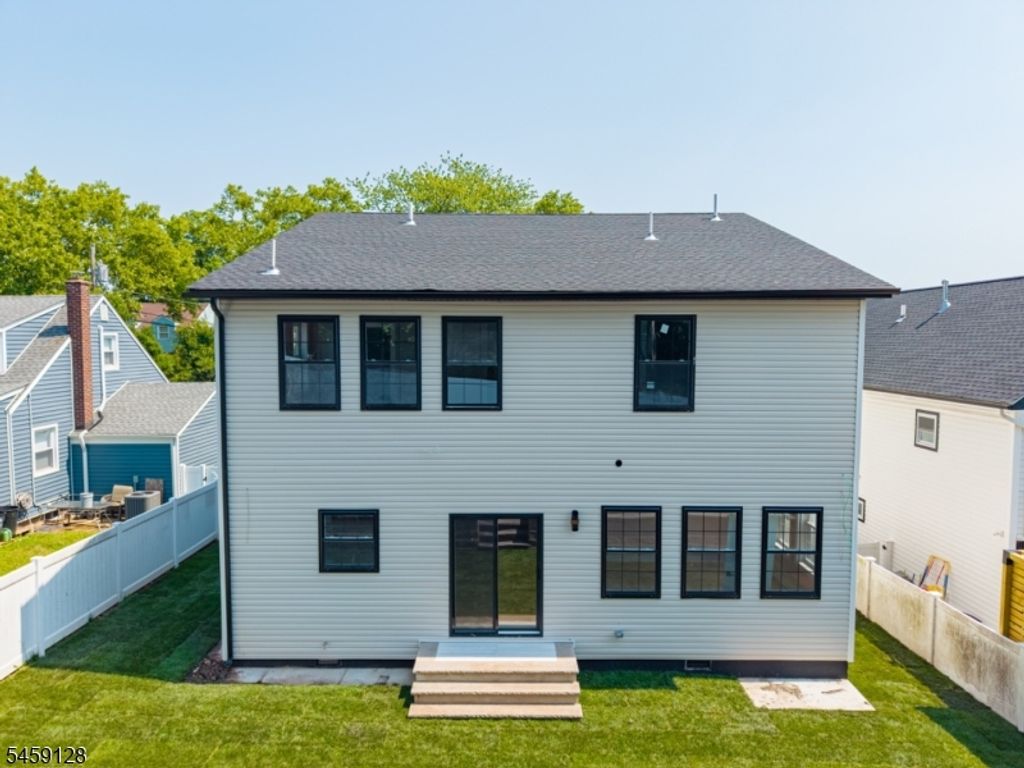 15 Edison St, Clifton City, NJ 07013 — photo 3
