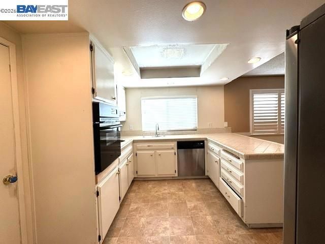 3740 Roundhill Dr, Pittsburg, CA 94565