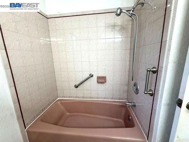 3740 Roundhill Dr, Pittsburg, CA 94565