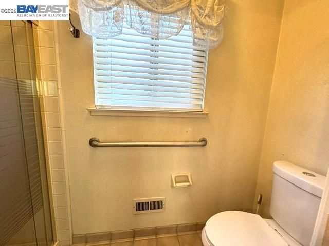 3740 Roundhill Dr, Pittsburg, CA 94565