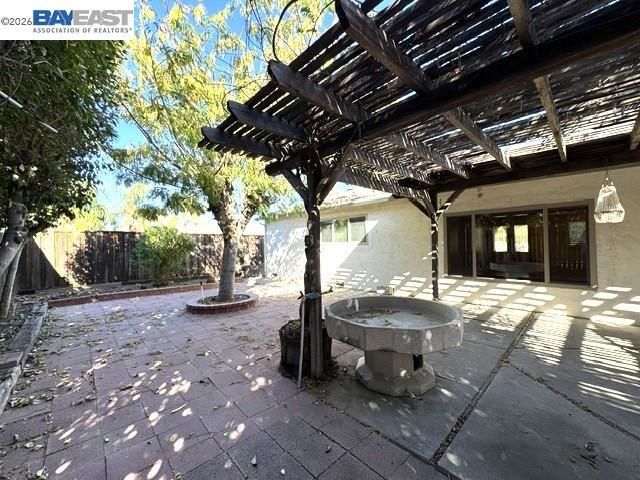 3740 Roundhill Dr, Pittsburg, CA 94565