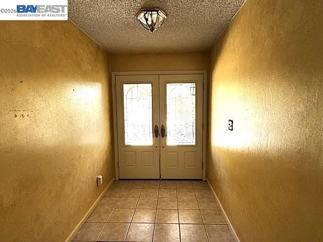3740 Roundhill Dr, Pittsburg, CA 94565