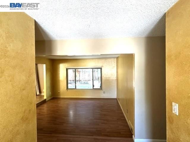 3740 Roundhill Dr, Pittsburg, CA 94565