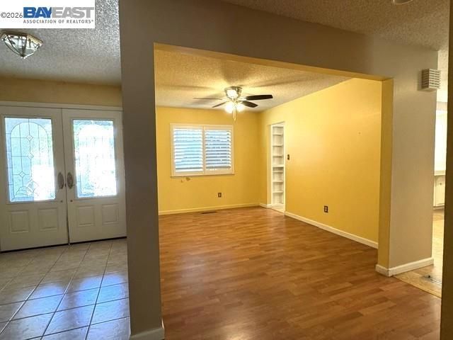3740 Roundhill Dr, Pittsburg, CA 94565