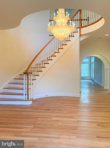 9 ALLOWAY CT, Potomac, MD 20854