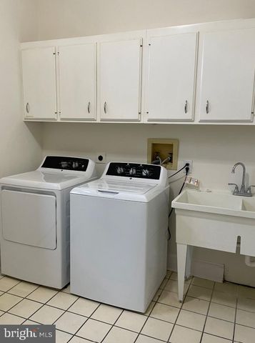 9 ALLOWAY CT, Potomac, MD 20854