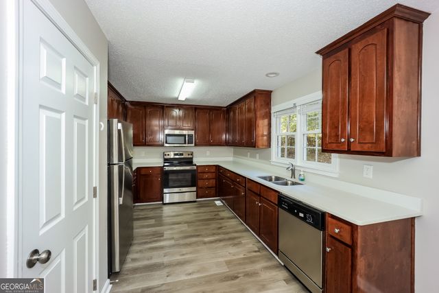 130 Butterfield Lane, Fayetteville, GA 30214