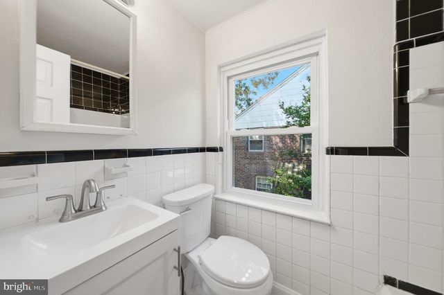 725 IRVINGTON PL, Chester, PA 19013
