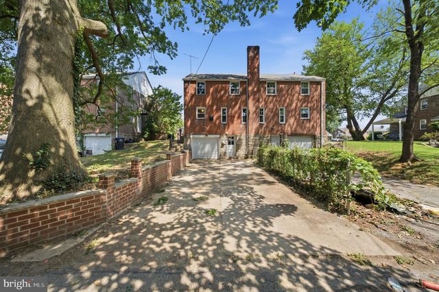 725 IRVINGTON PL, Chester, PA 19013