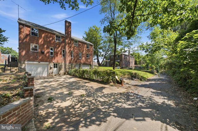 725 IRVINGTON PL, Chester, PA 19013