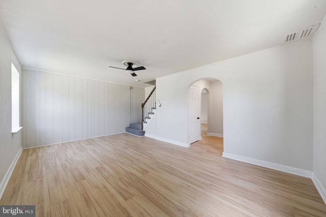 725 IRVINGTON PL, Chester, PA 19013