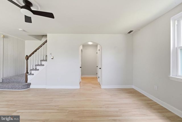 725 IRVINGTON PL, Chester, PA 19013