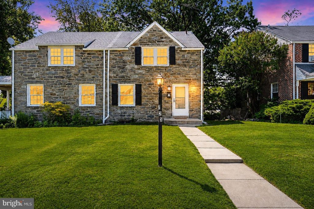 725 IRVINGTON PL, Chester, PA 19013