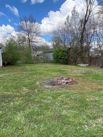 1914 Spruce Street, Hannibal, MO 63401