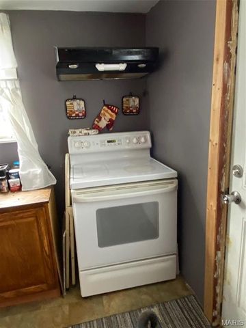 1914 Spruce Street, Hannibal, MO 63401