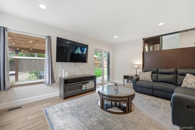 1075 Brittany Way, Littleton, CO 80126