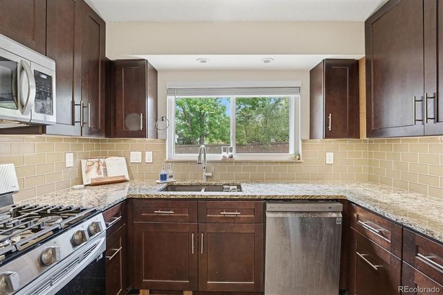 1075 Brittany Way, Littleton, CO 80126