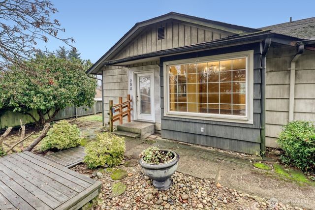 208 78th Place SW, Everett, WA 98203