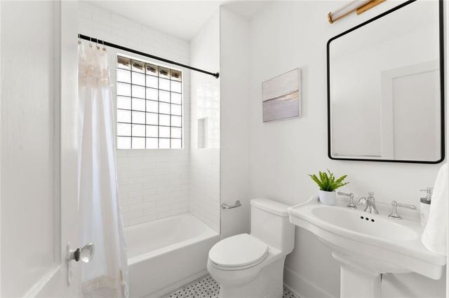 1224 Stillwood NE Drive, Atlanta, GA 30306