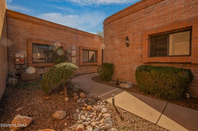 6854 E Vía Vigna, Tucson, AZ 85750