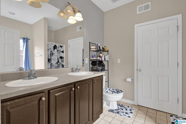 5375 SUMMERSET CIRCLE, Bessemer, AL 35022