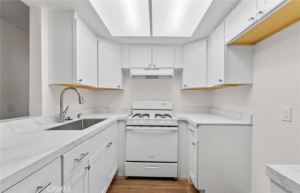 600 W 3rd Street B107, Santa Ana, CA 92701 — exterior