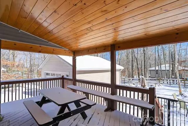 701 Charter Hills Road, Beech Mountain, NC 28604