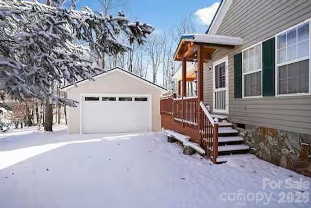 701 Charter Hills Road, Beech Mountain, NC 28604