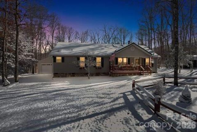 701 Charter Hills Road, Beech Mountain, NC 28604