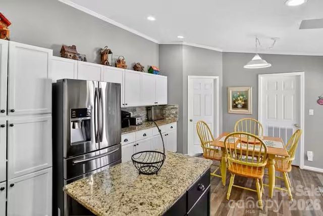 701 Charter Hills Road, Beech Mountain, NC 28604