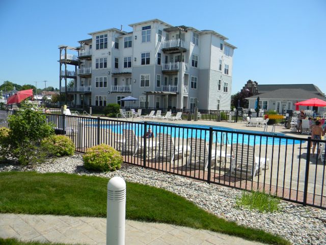 207 S William Street 40, Ludington, MI 49431