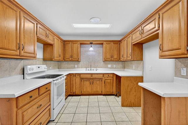 538 Lakewood Road, Denison, TX 75020